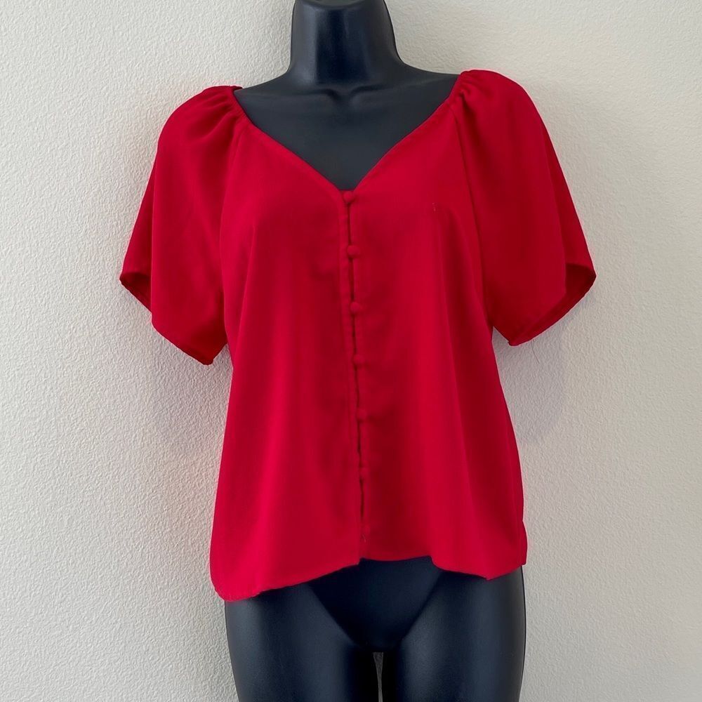 URBAN ROMANTICS RED BUTTON UP SHORT SLEEVE BLOUSE SIZE SMALL NWOT